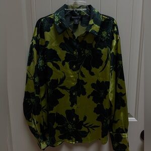 Bailey 44 Satin Green Floral Botanical Button Top in Medium